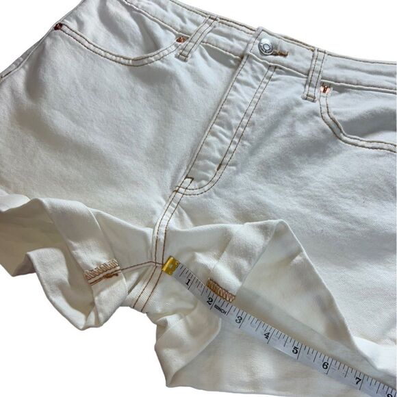 Wild fable high rise rolled bottom jean shorts white size 4 - Picture 10 of 11